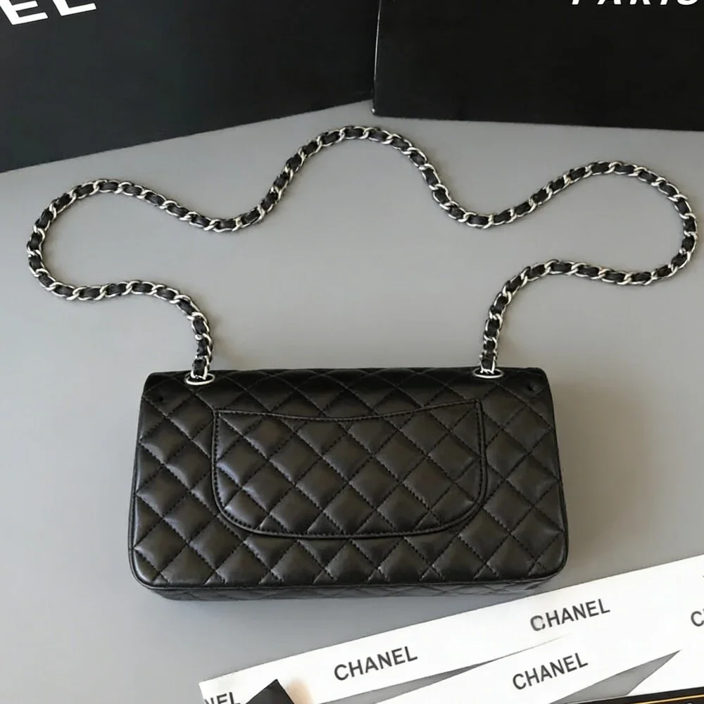 Chanel Classic Flap Medium in Quilted
